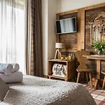 Bed & Breakfast Adamo & Relax 4*