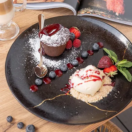 Nocleg ze śniadaniem Adamo & Relax 4*